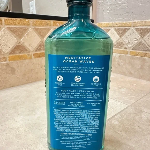 Bath & Body Works Meditative Ocean Waves Body Wash - Teal - Picture 2 of 2